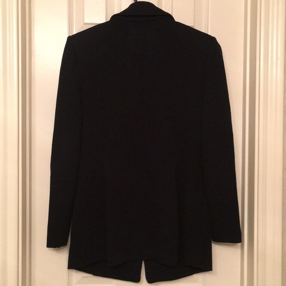 *SOLD* St John Classic Blazer - Picture 5 of 7